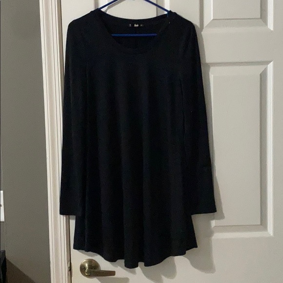 short black flowy long sleeve dress